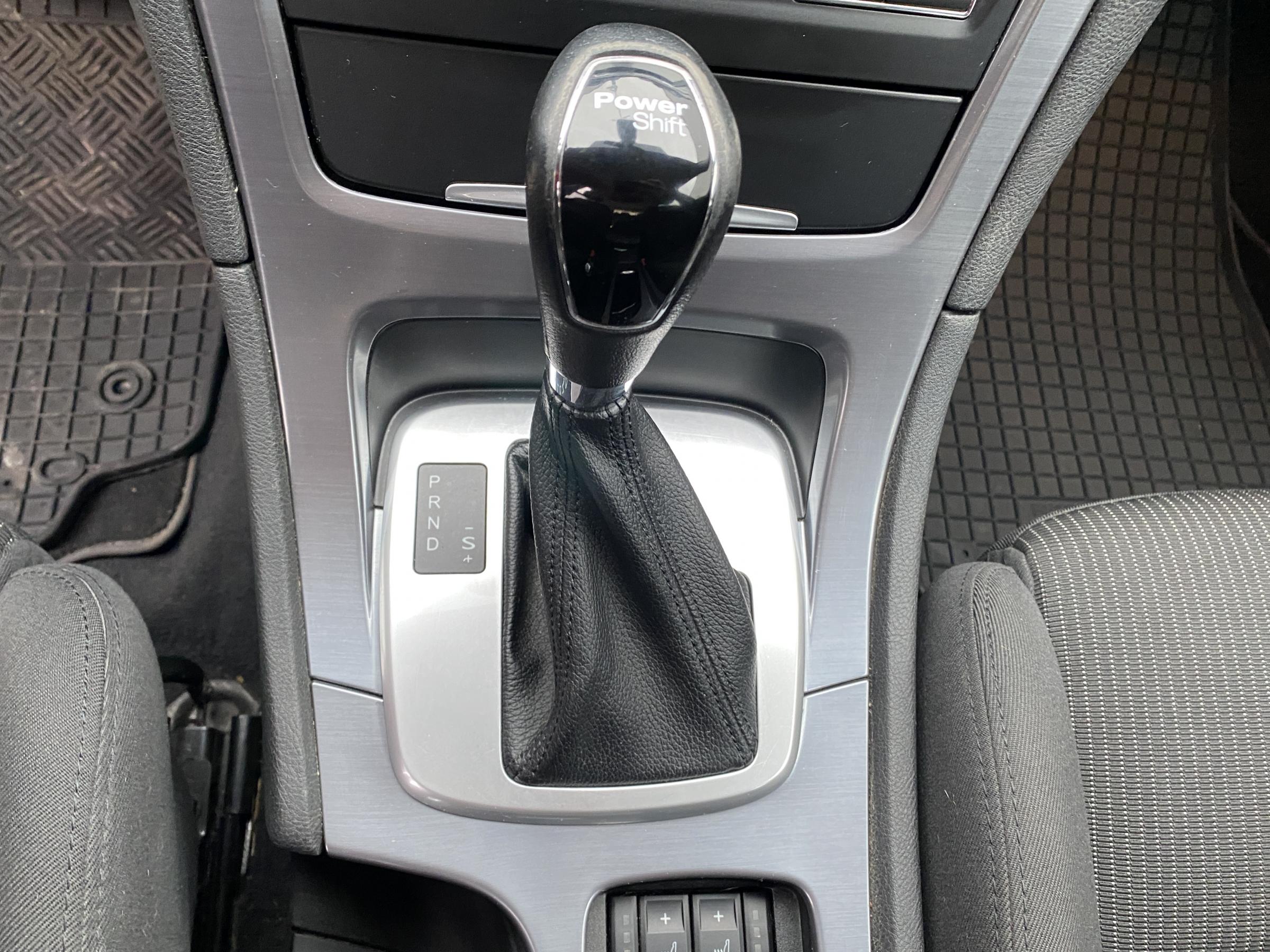 Ford Mondeo, 2012 - pohled č. 16