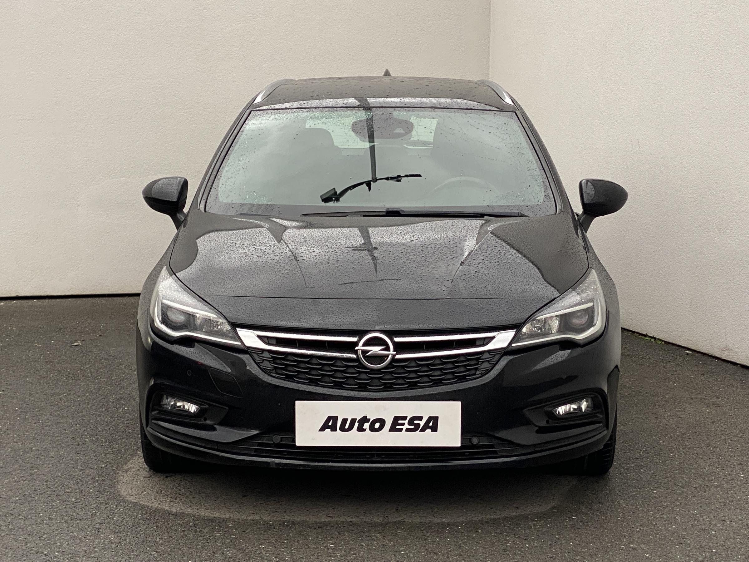 Opel Astra, 2017 - pohled č. 2