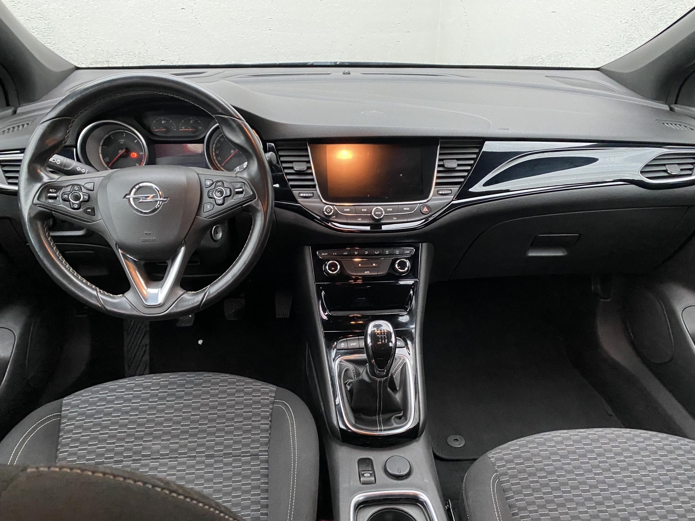 Opel Astra, 2017 - pohled č. 8