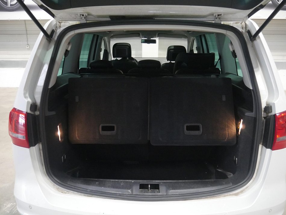 Volkswagen Sharan 2.0 TDi 