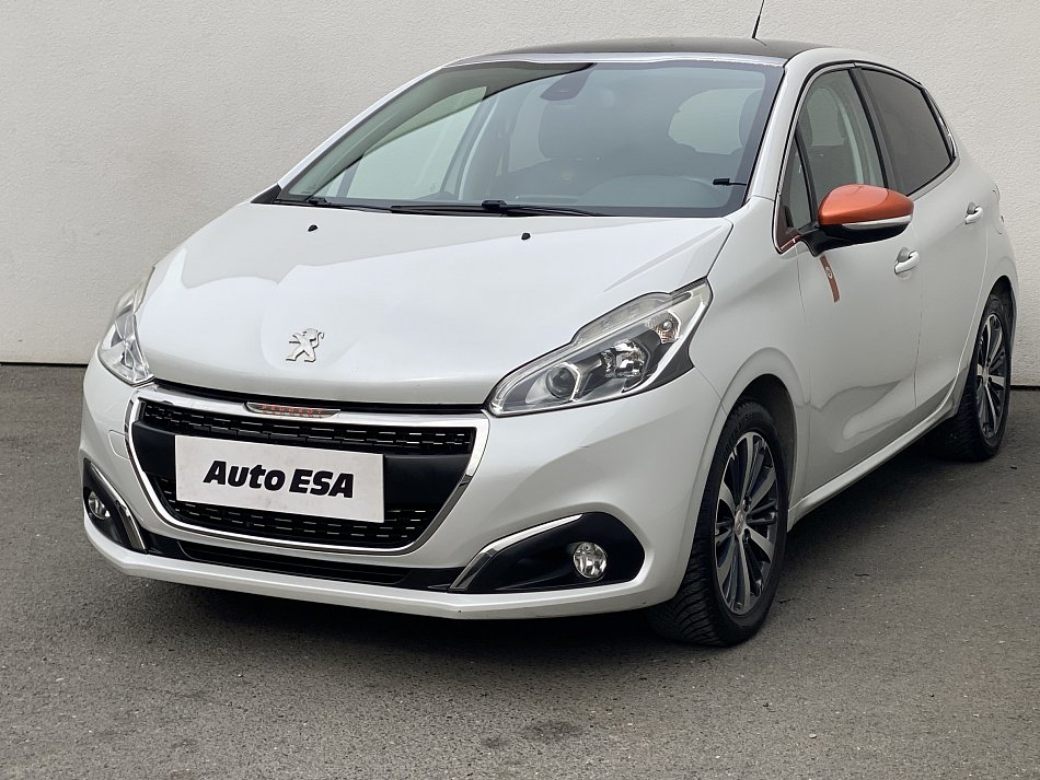 Peugeot 208 1.2PT Roland Garros