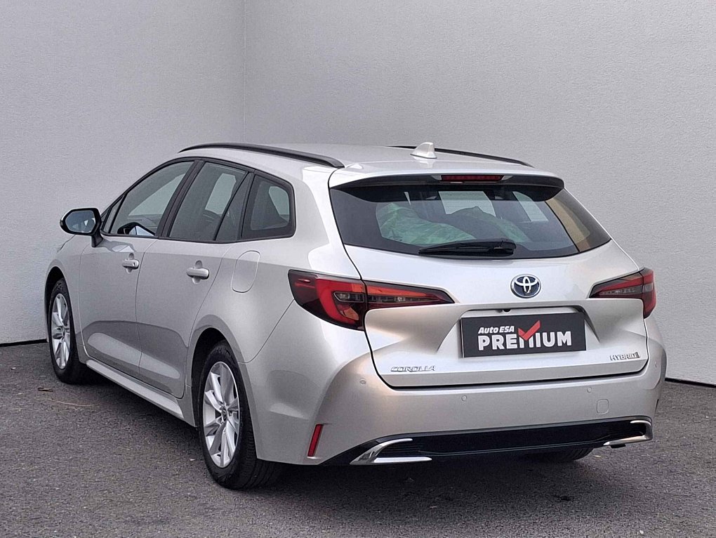 Toyota Corolla 1.8 e-CVT Comfort