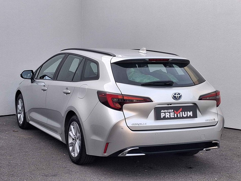 Toyota Corolla 1.8 e-CVT Comfort