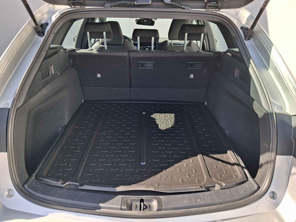Toyota Corolla 1.8 e-CVT Comfort