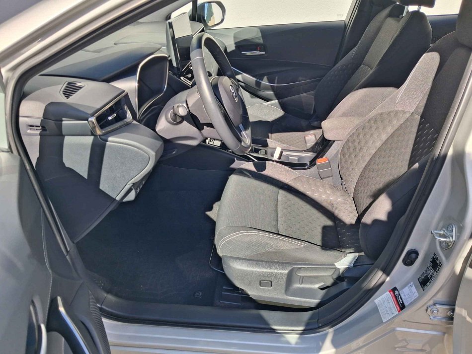 Toyota Corolla 1.8 e-CVT Comfort