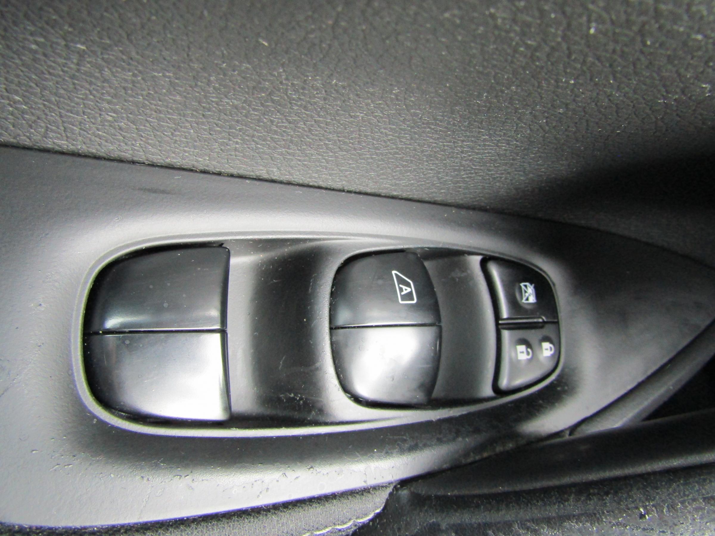 Nissan Qashqai, 2014 - pohled č. 12