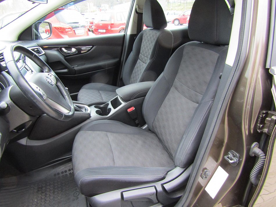 Nissan Qashqai 1.2i 