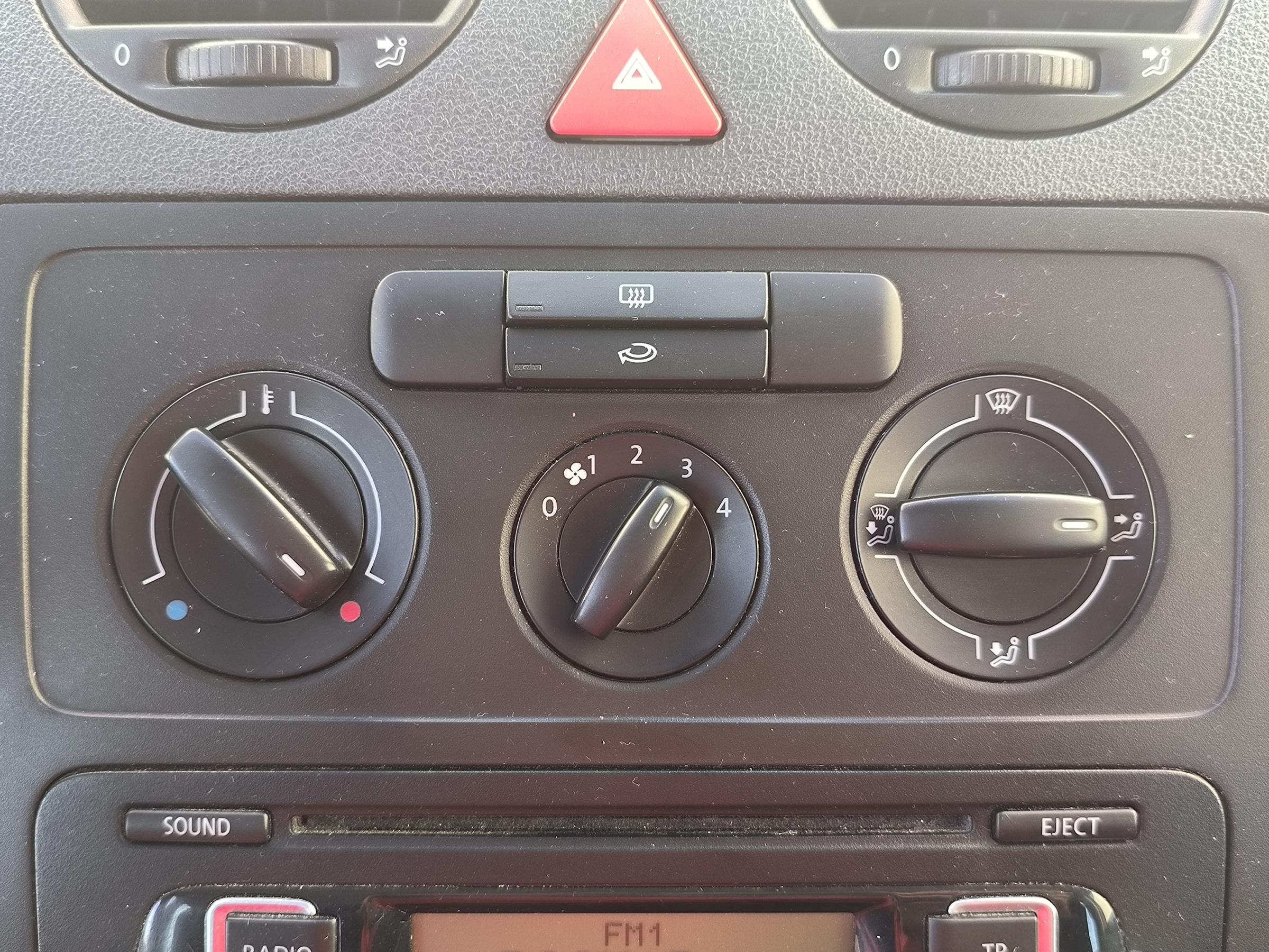 Volkswagen Caddy, 2009 - pohled č. 12