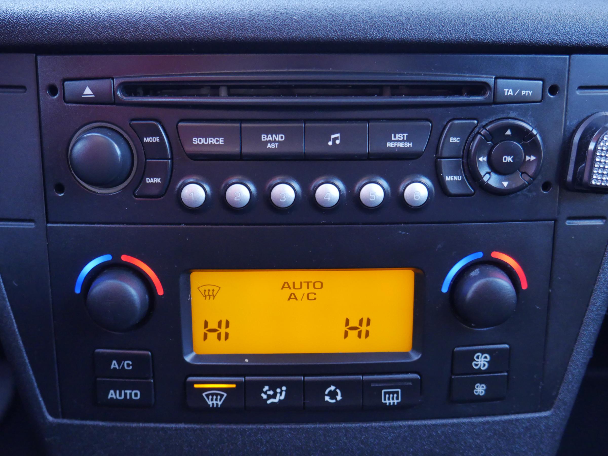 Citroën C4, 2010 - pohled č. 15