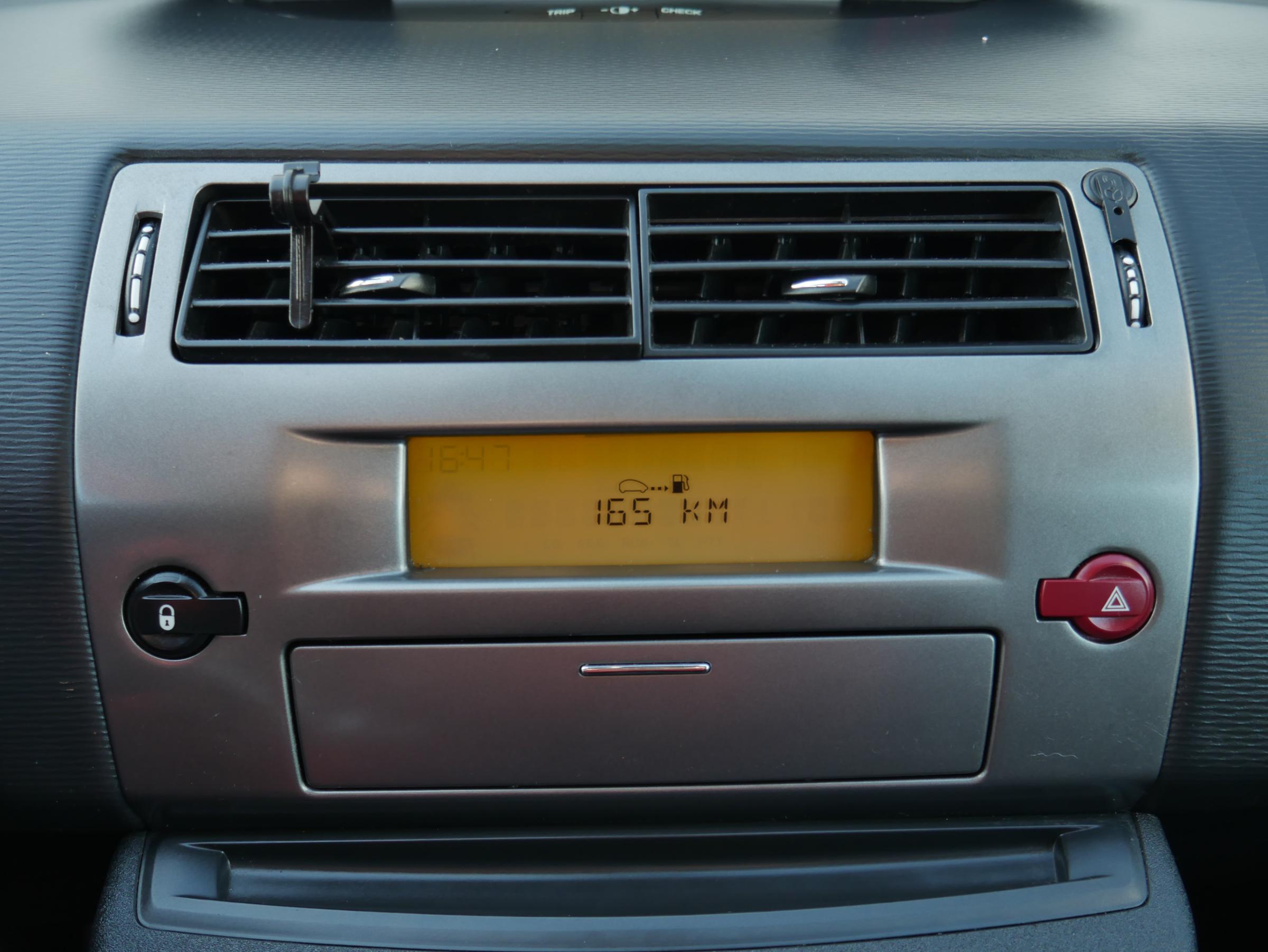 Citroën C4, 2010 - pohled č. 16