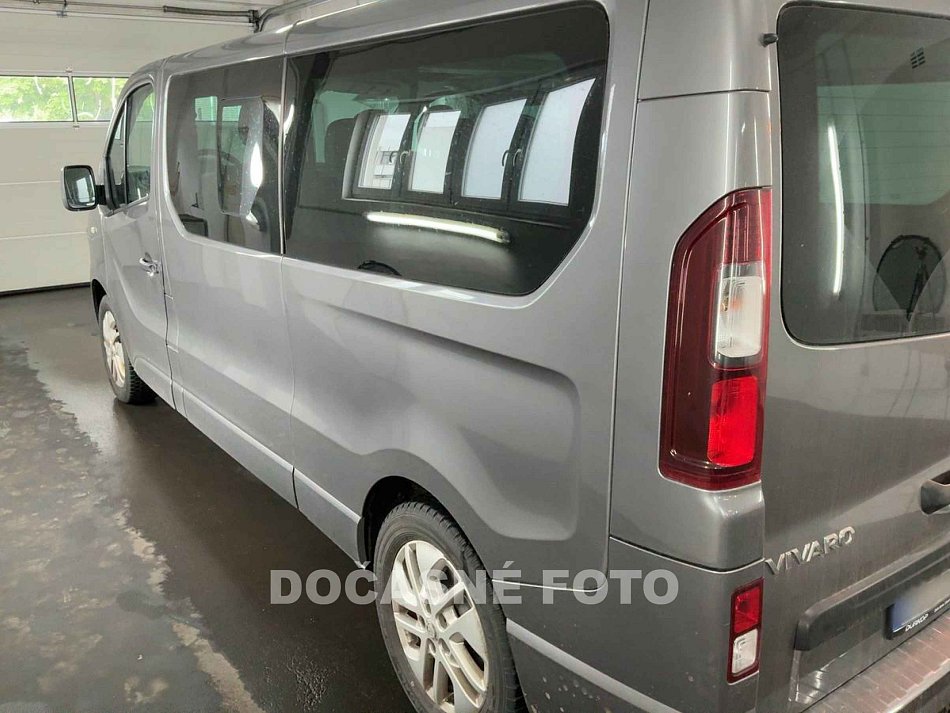 Opel Vivaro 1.6CDTi  L2 9míst