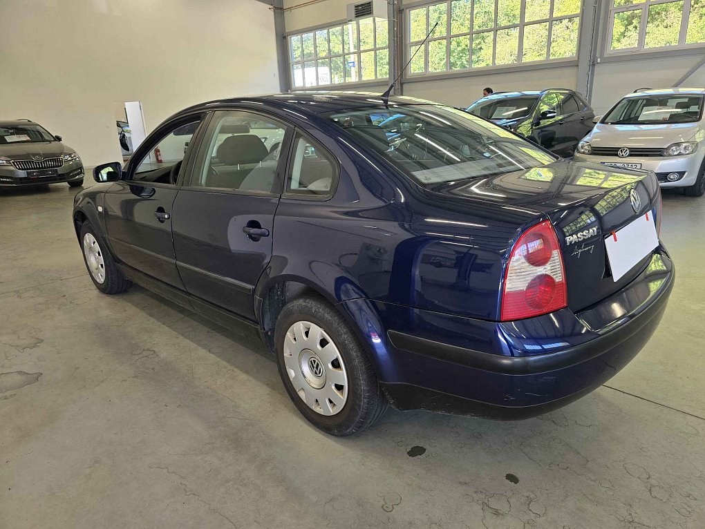 Volkswagen Passat 1.6i 