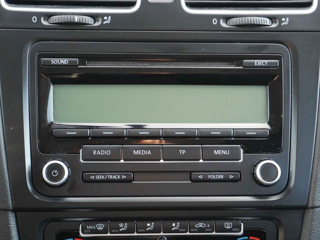 Volkswagen Golf 1.6 MPi 