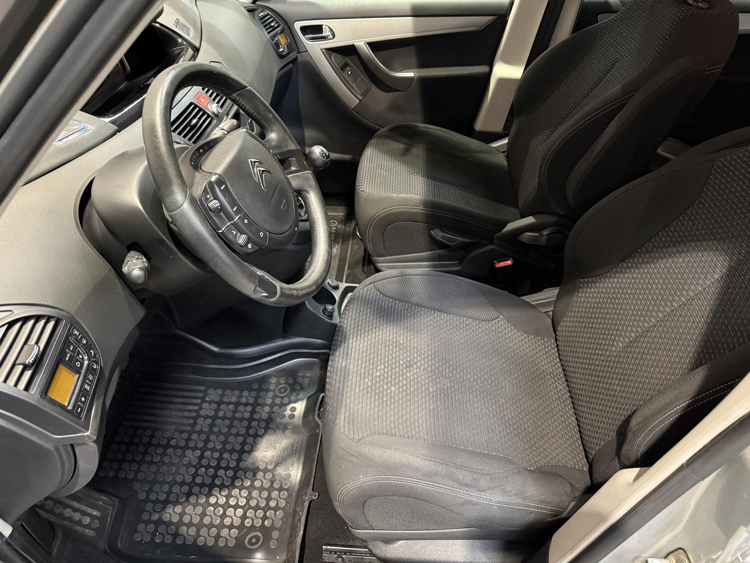 Citroën C4 Picasso, 2011 - pohled č. 10