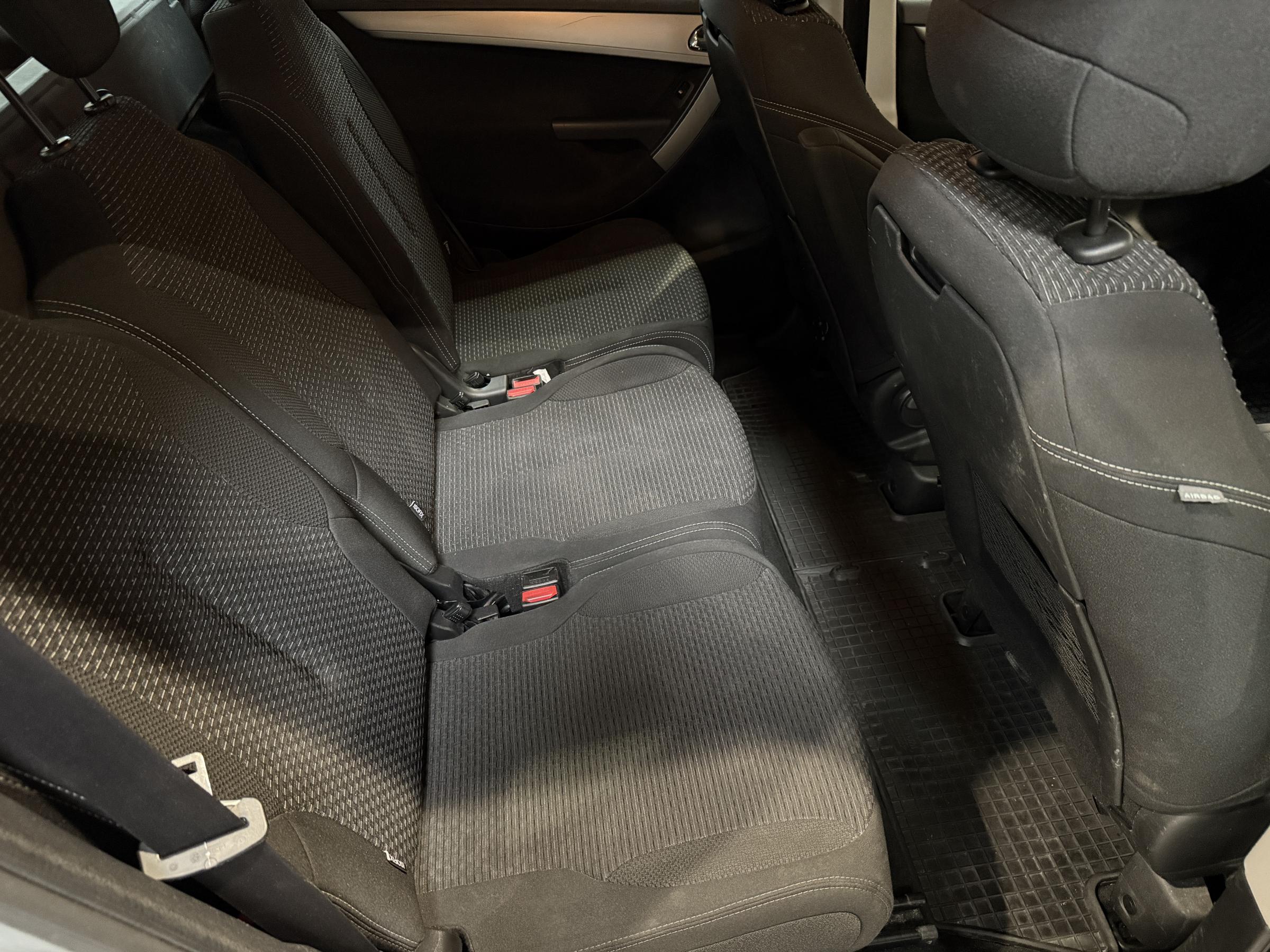 Citroën C4 Picasso, 2011 - pohled č. 14