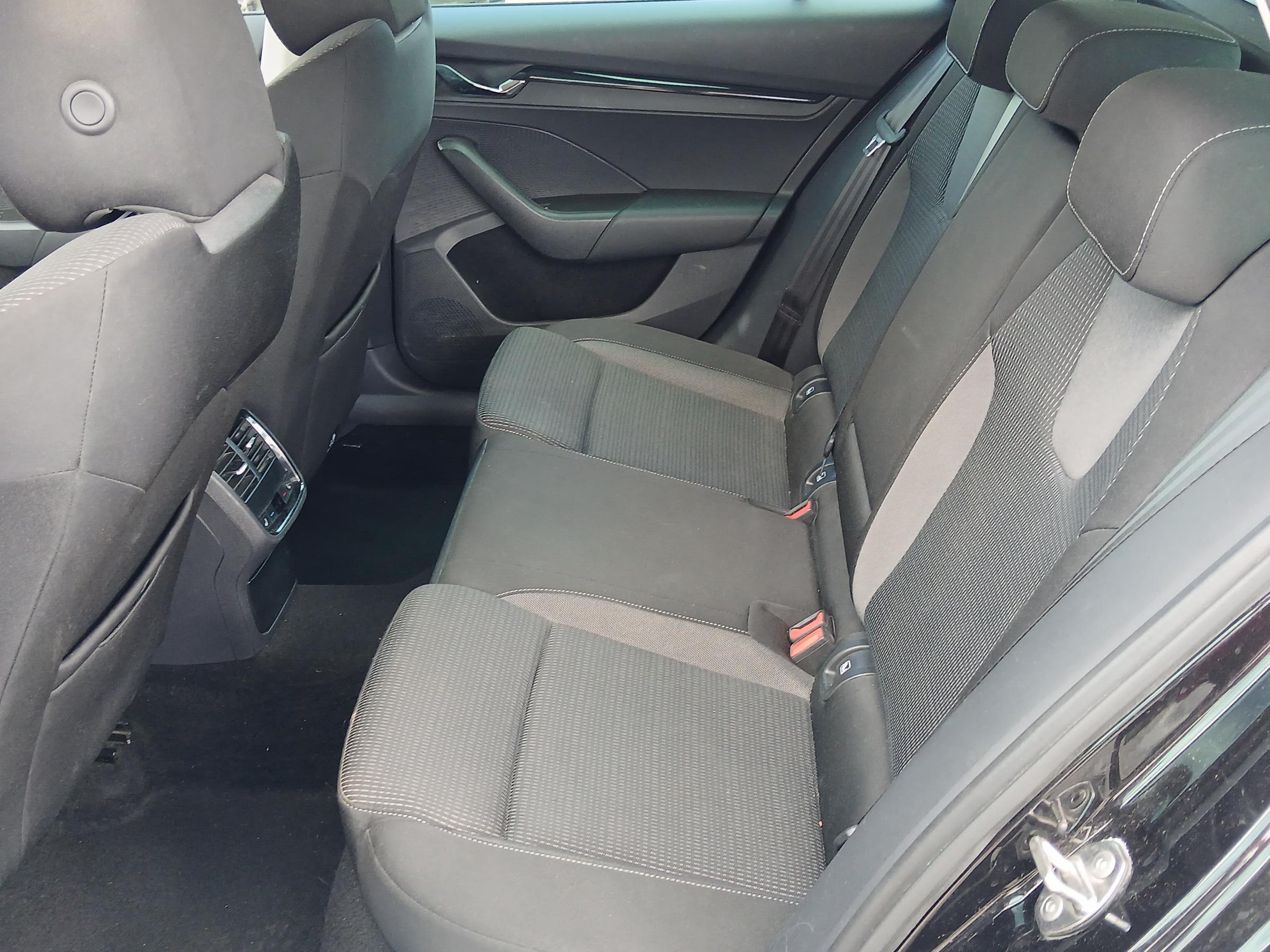 Škoda Octavia IV, 2020 - pohled č. 10