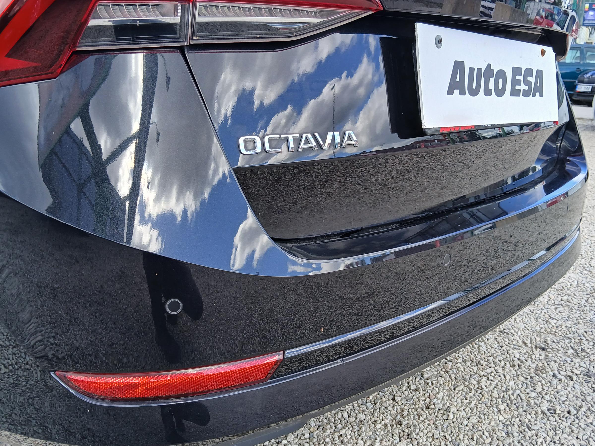 Škoda Octavia IV, 2020 - pohled č. 27