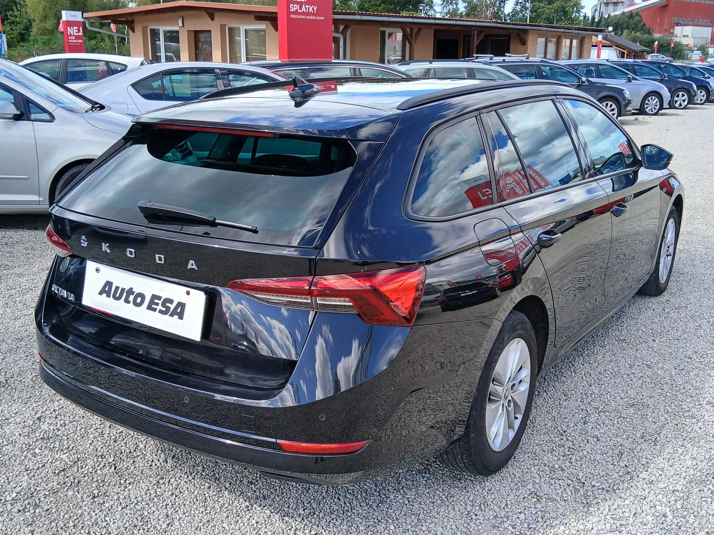 Škoda Octavia IV, 2020 - pohled č. 4