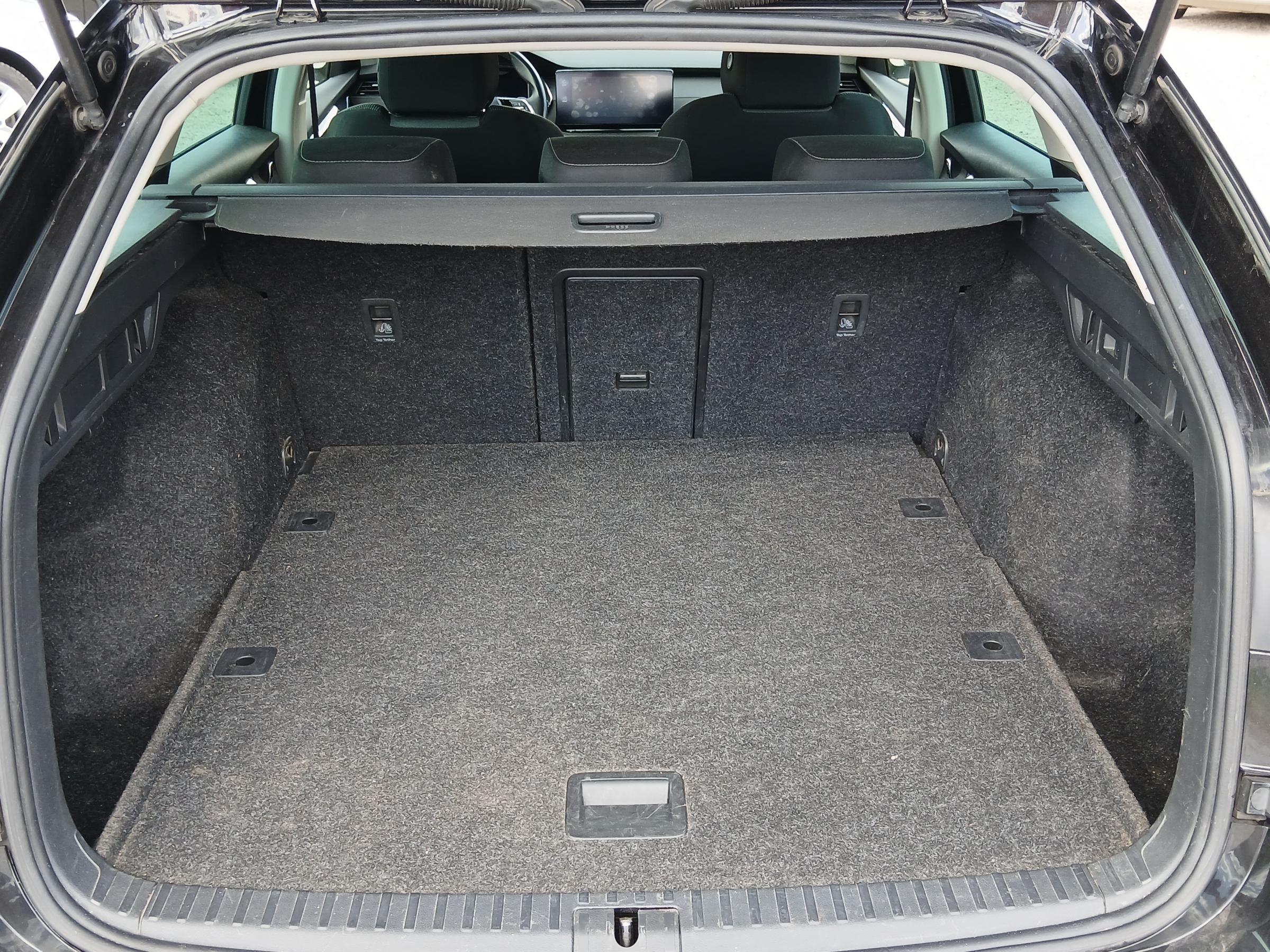 Škoda Octavia IV, 2020 - pohled č. 7