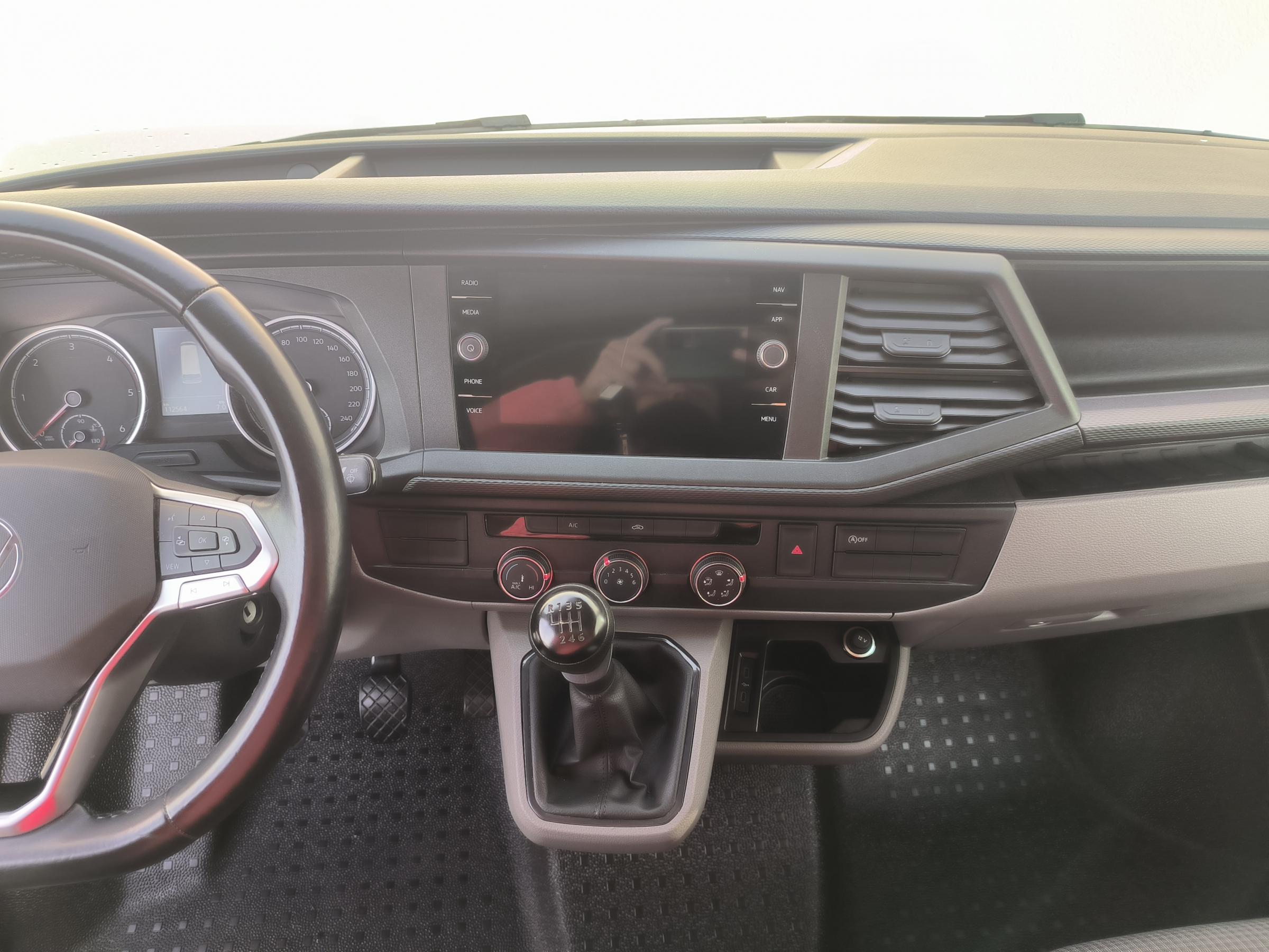 Volkswagen Transporter, 2020 - pohled č. 12