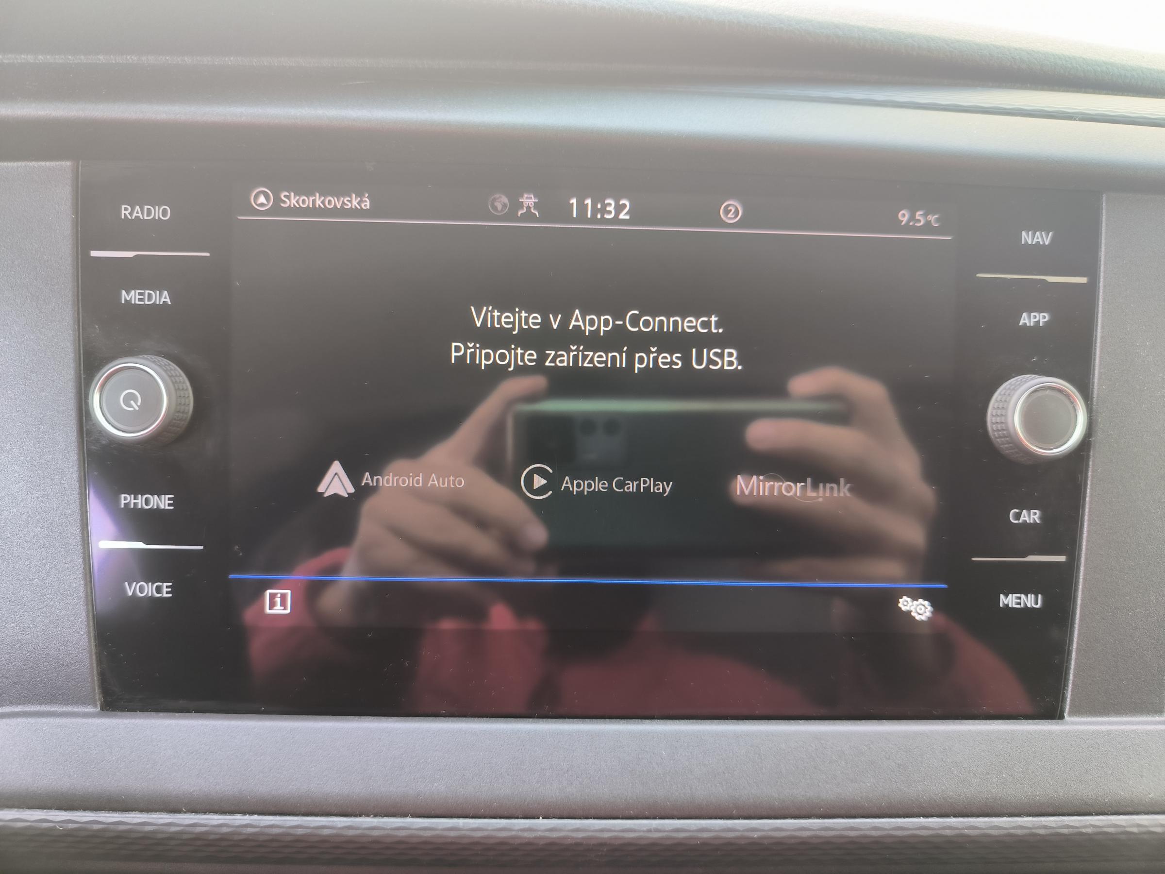 Volkswagen Transporter, 2020 - pohled č. 16