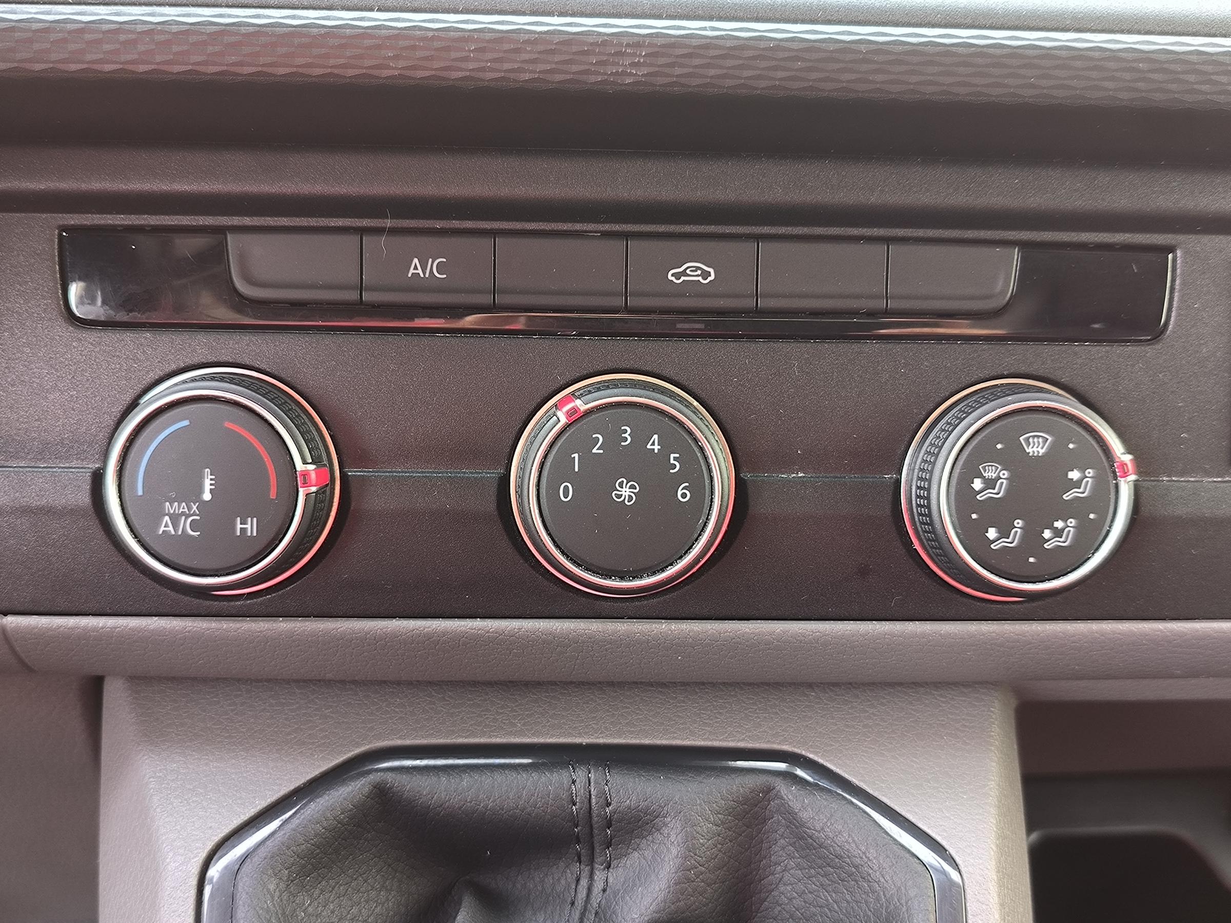 Volkswagen Transporter, 2020 - pohled č. 18