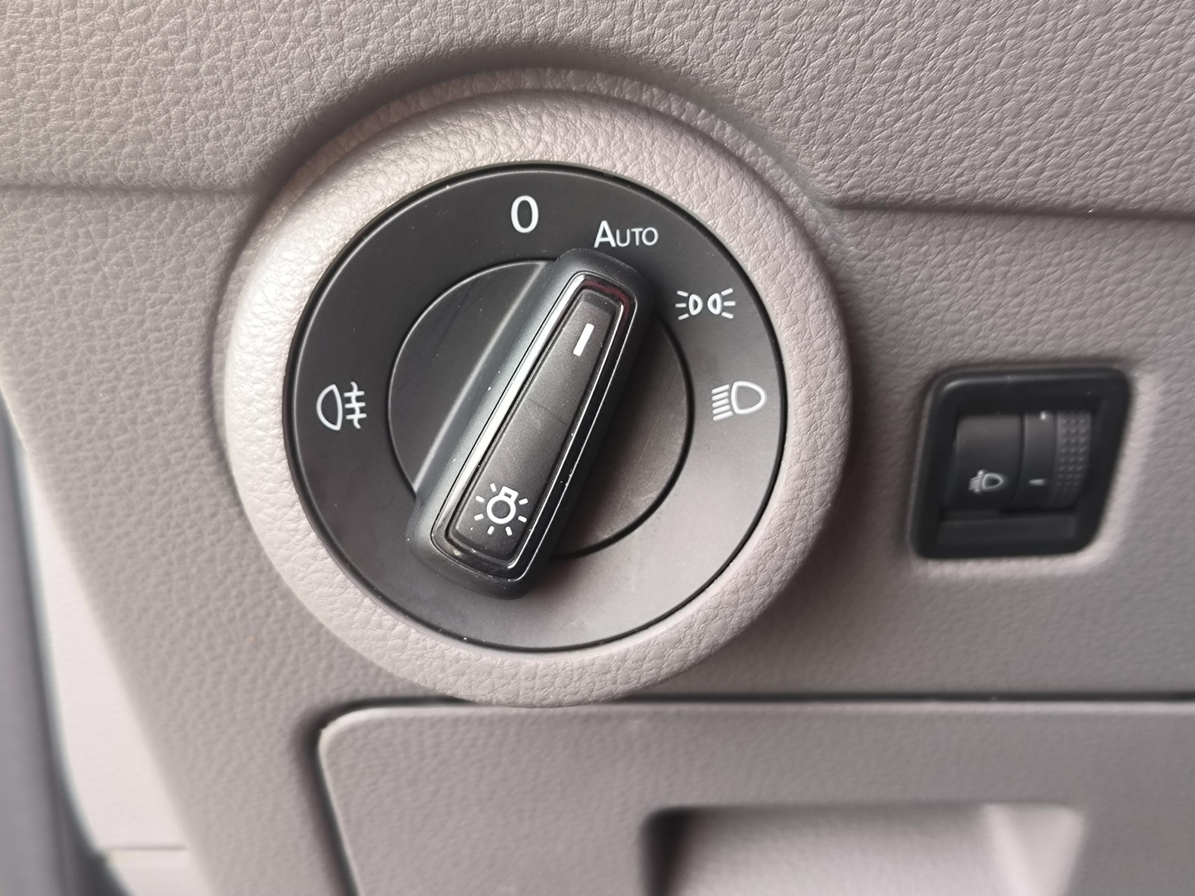 Volkswagen Transporter, 2020 - pohled č. 20