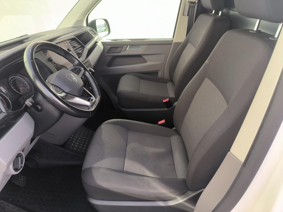 Volkswagen Transporter 2.0TDi  L2H1 T6.1