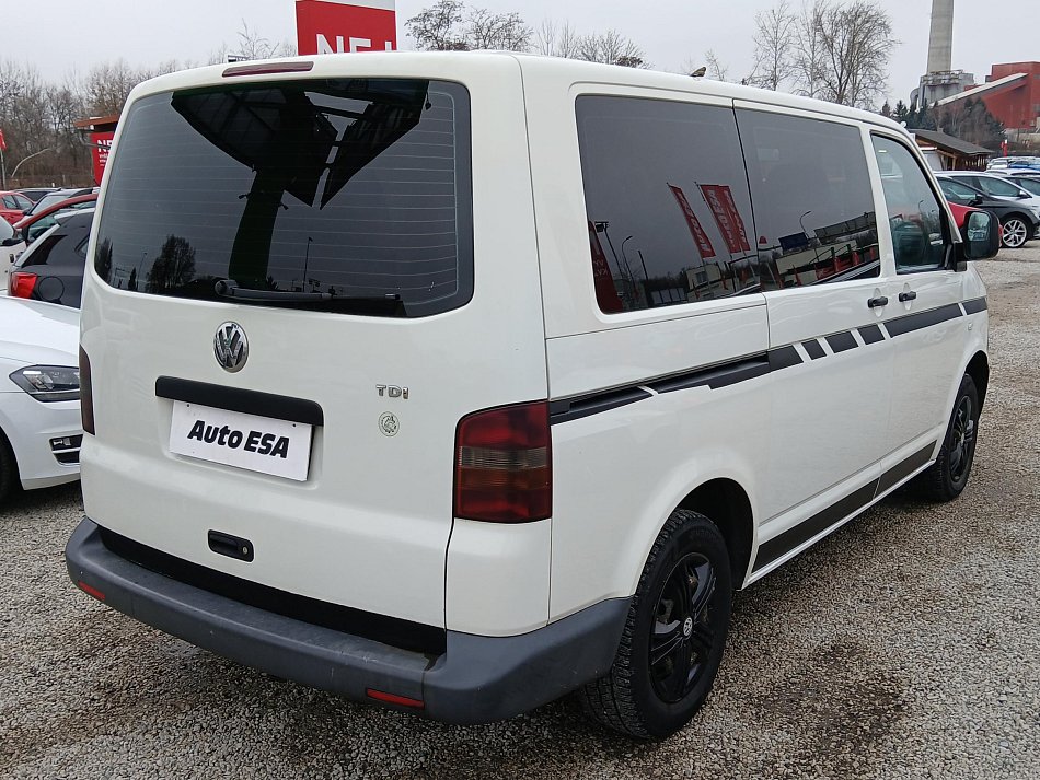 Volkswagen Transporter 2.5TDi  6míst