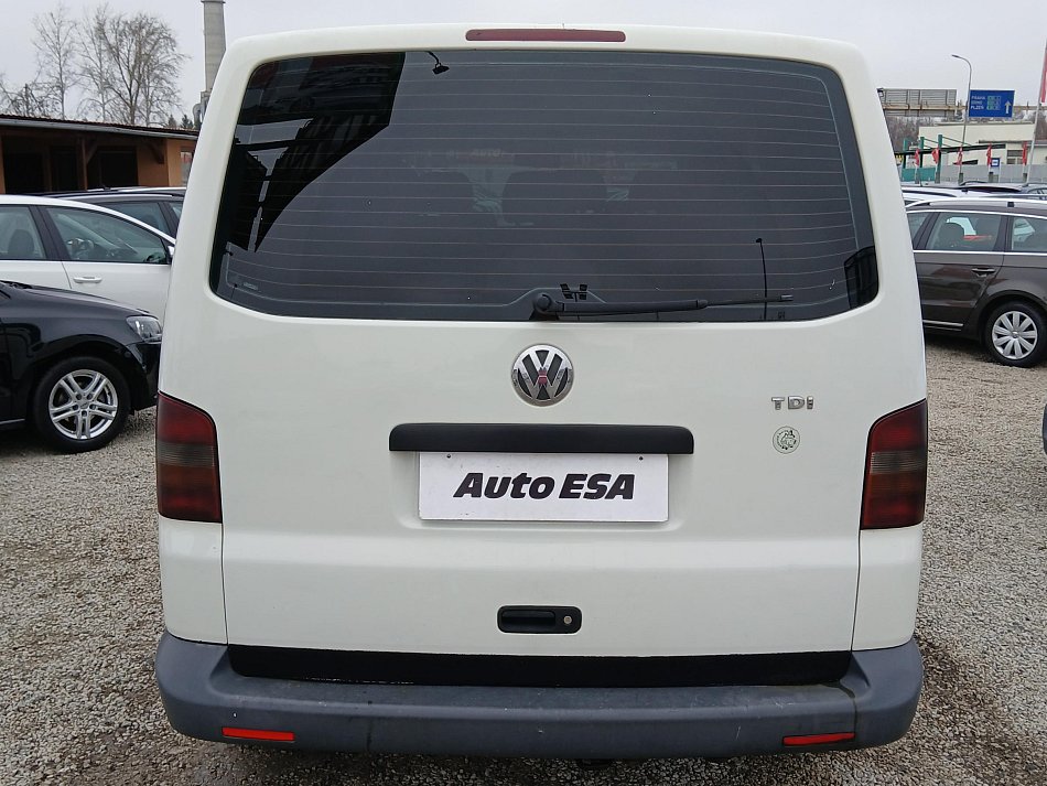 Volkswagen Transporter 2.5TDi  6míst
