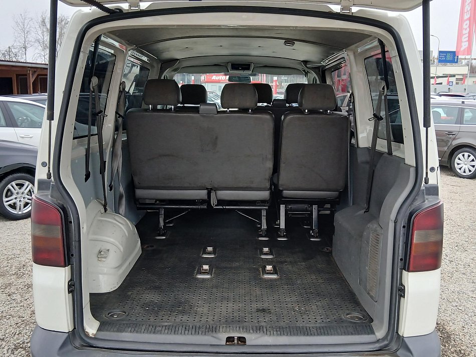 Volkswagen Transporter 2.5TDi  6míst