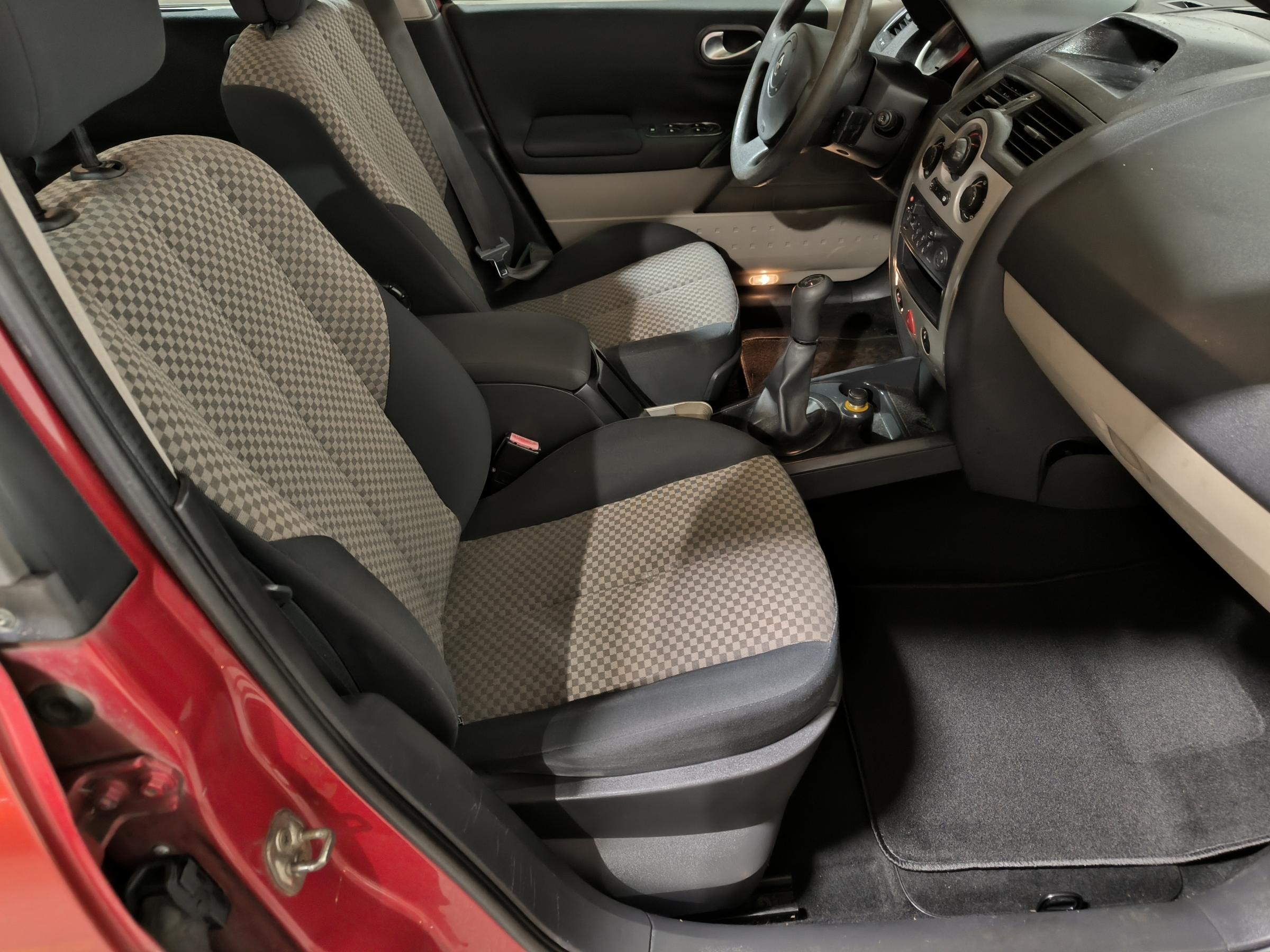 Renault Mégane, 2004 - pohled č. 12