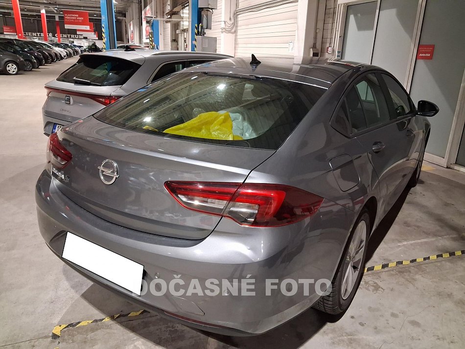 Opel Insignia 1.5T 