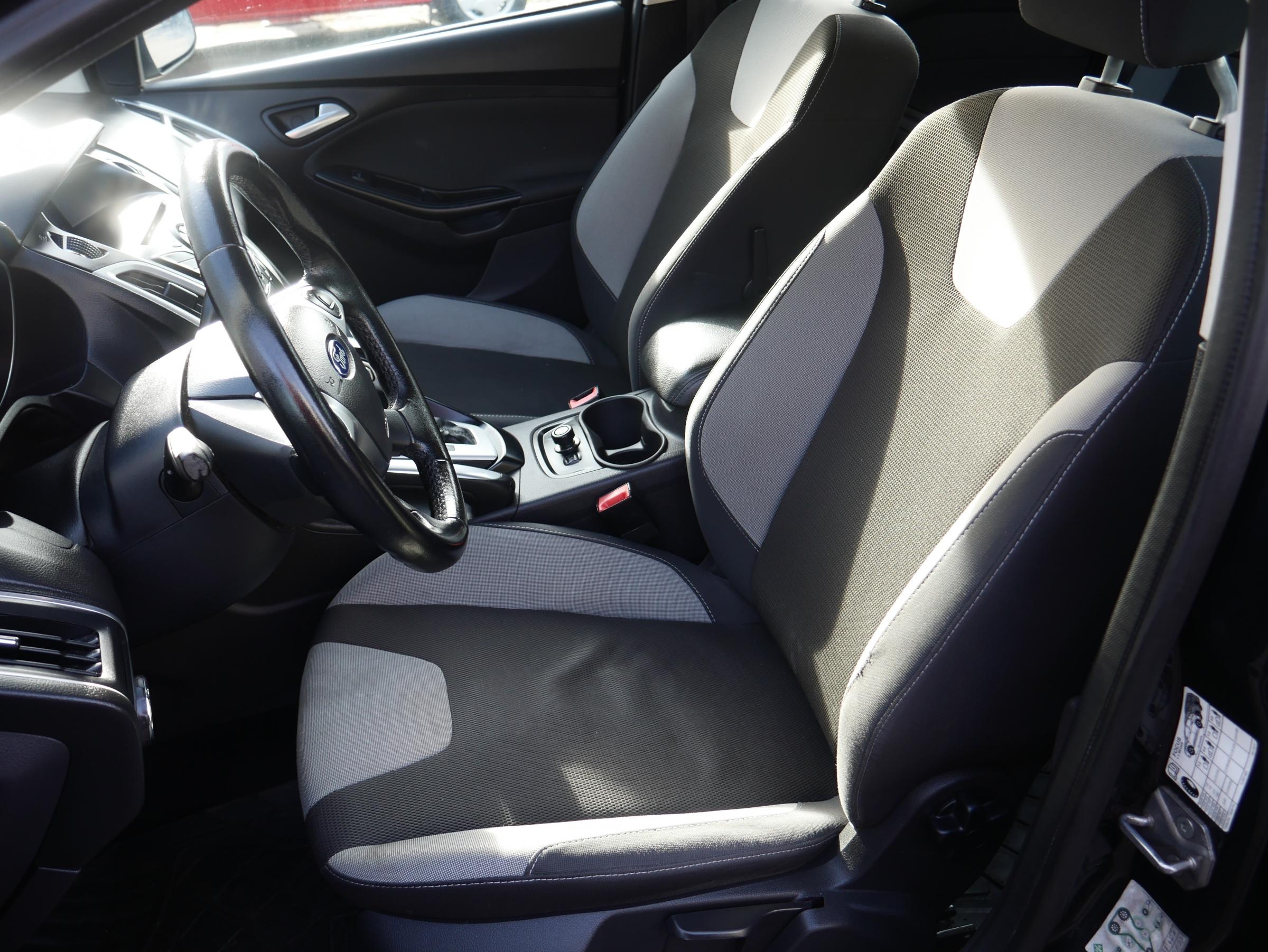 Ford Focus, 2012 - pohled č. 9