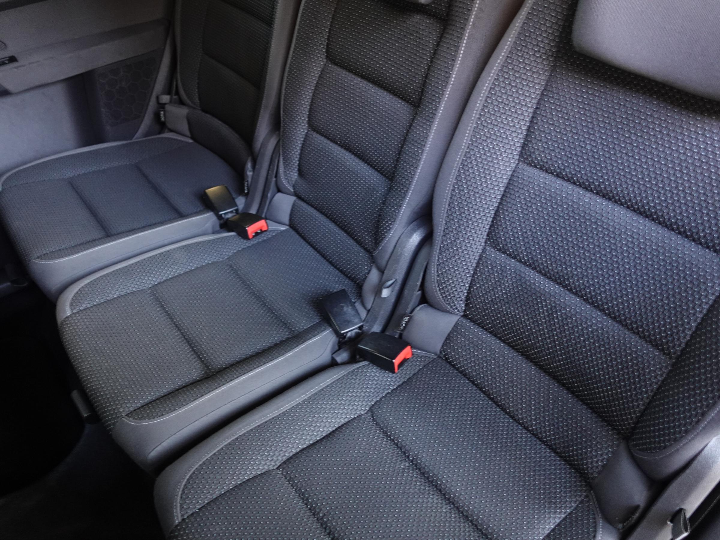 Volkswagen Touran, 2011 - pohled č. 10