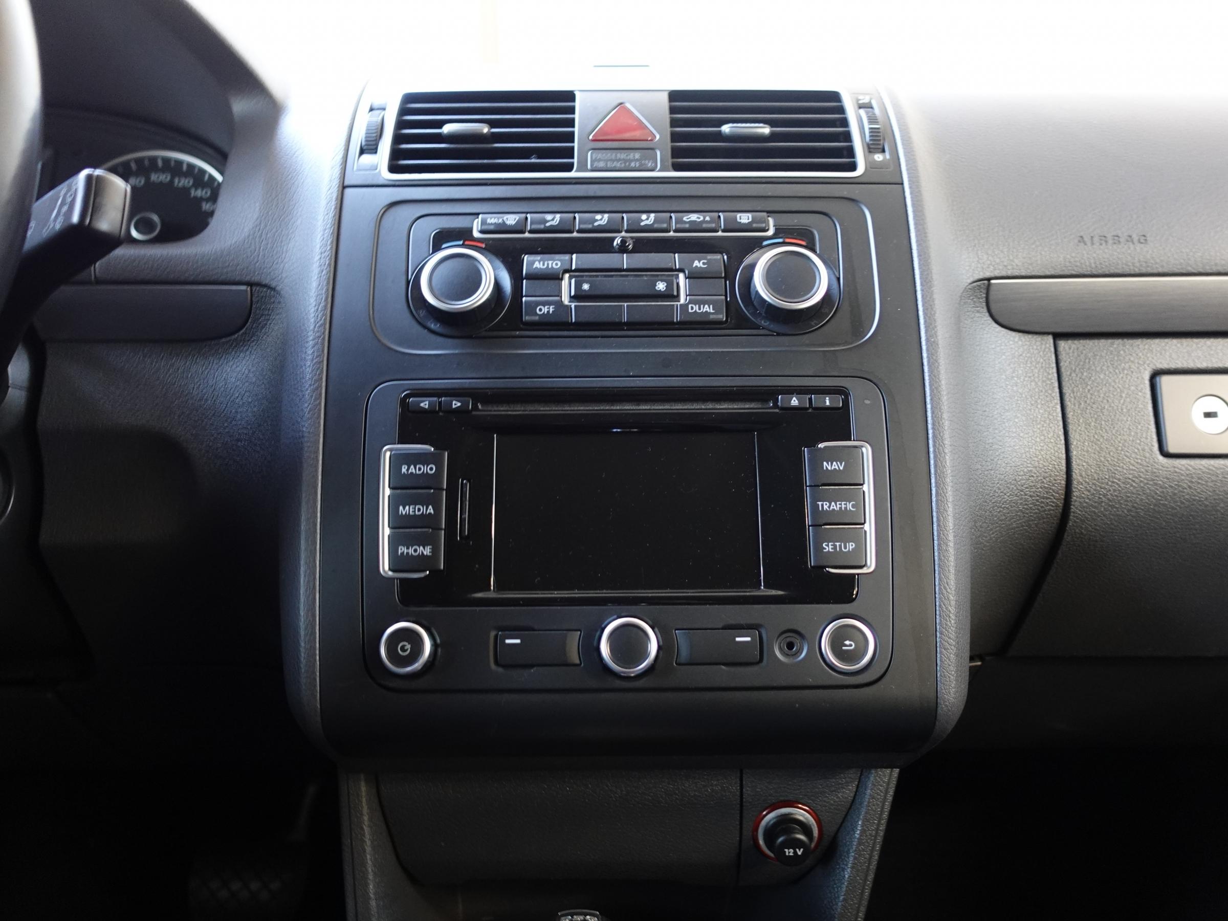 Volkswagen Touran, 2011 - pohled č. 13