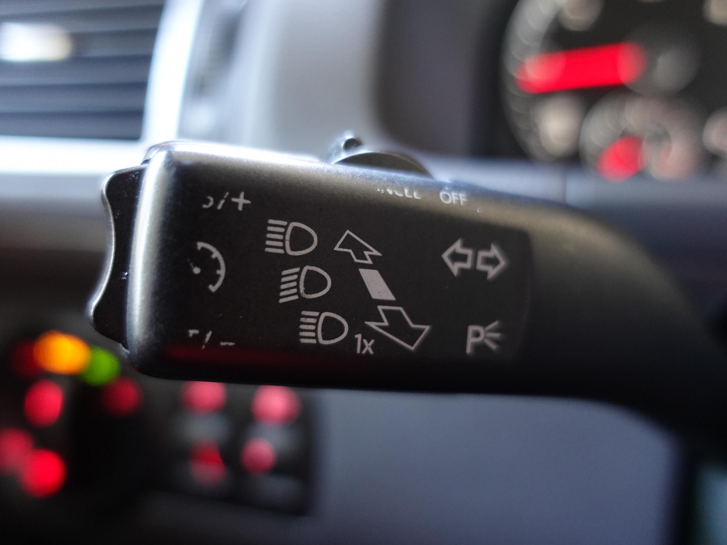 Volkswagen Touran, 2011 - pohled č. 15