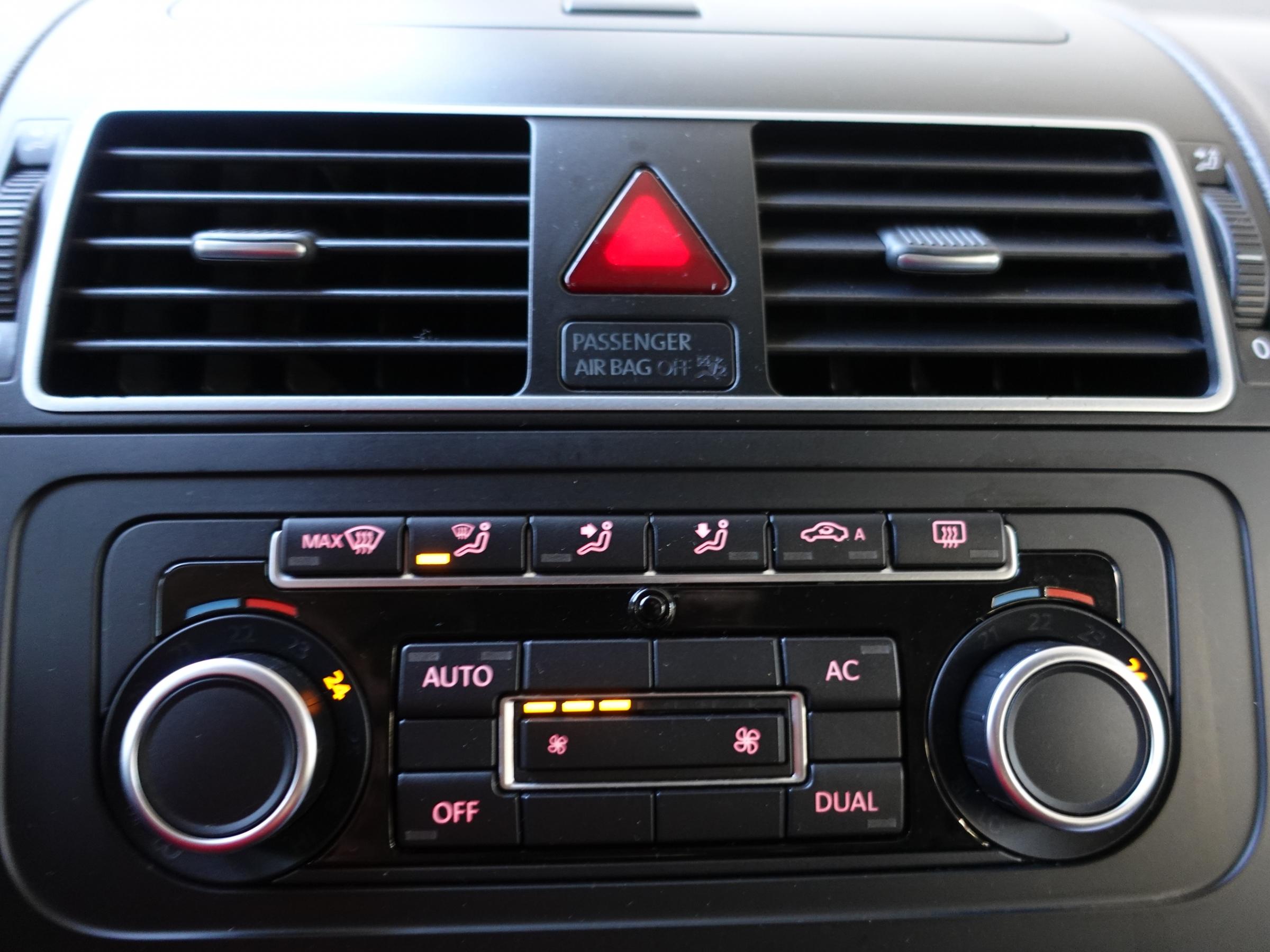 Volkswagen Touran, 2011 - pohled č. 18