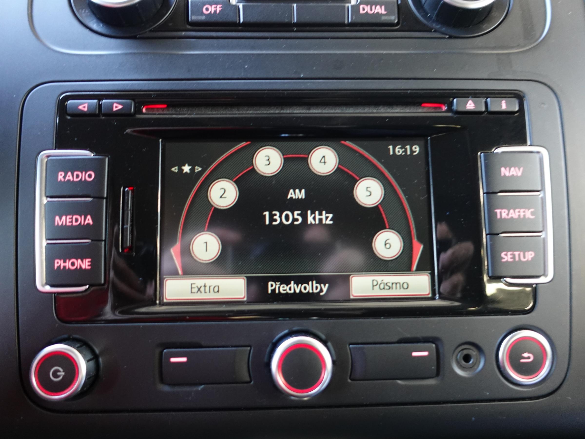 Volkswagen Touran, 2011 - pohled č. 19