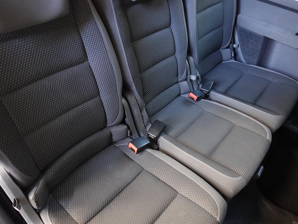 Volkswagen Touran 1.6 TDi 