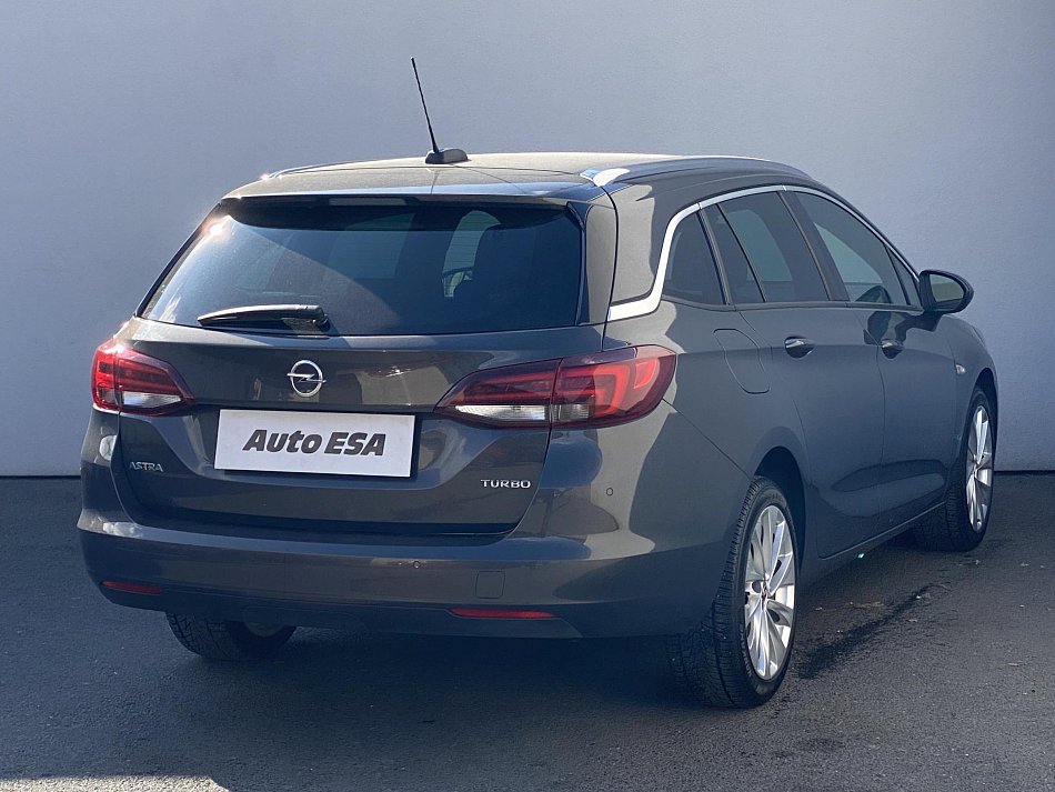 Opel Astra 1.4 T Innovation