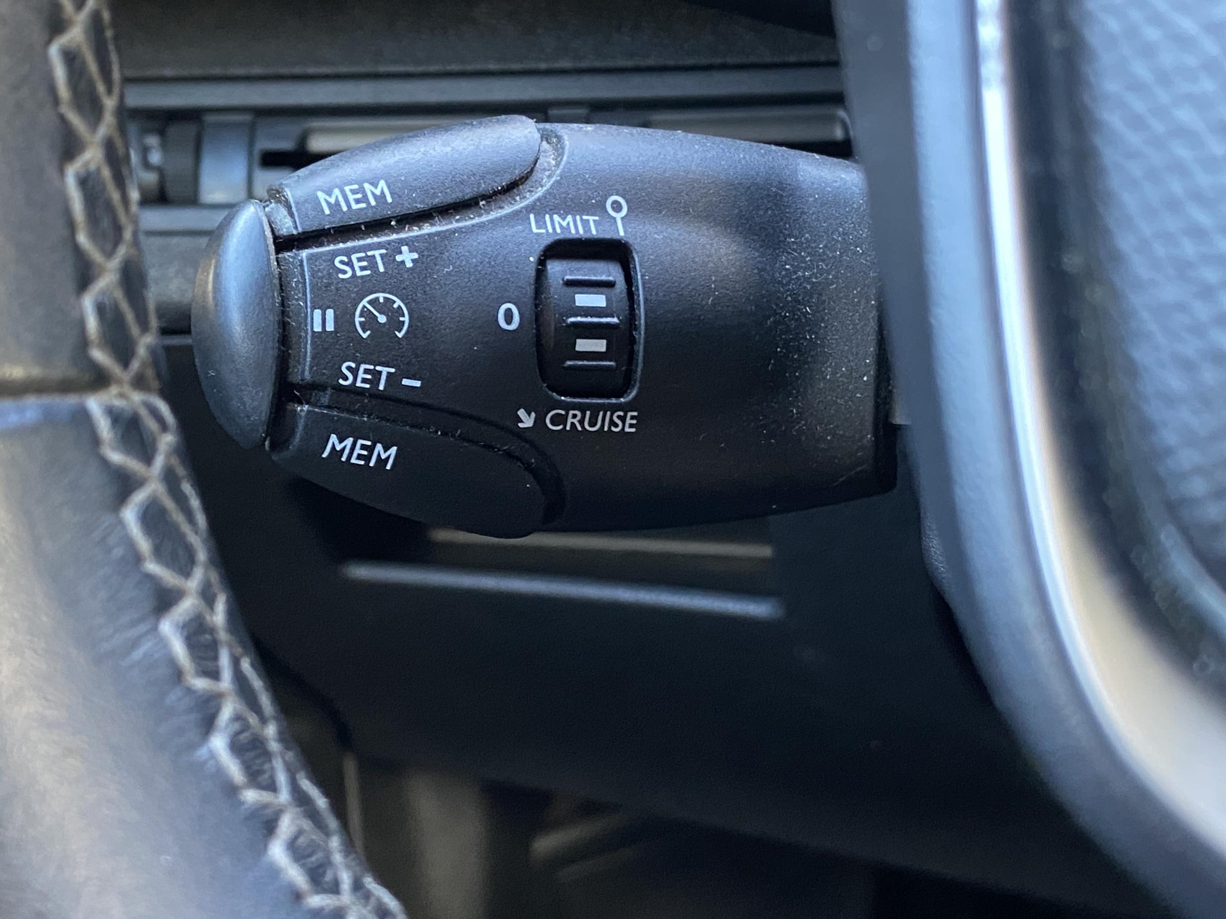 Peugeot 5008, 2018 - pohled č. 13