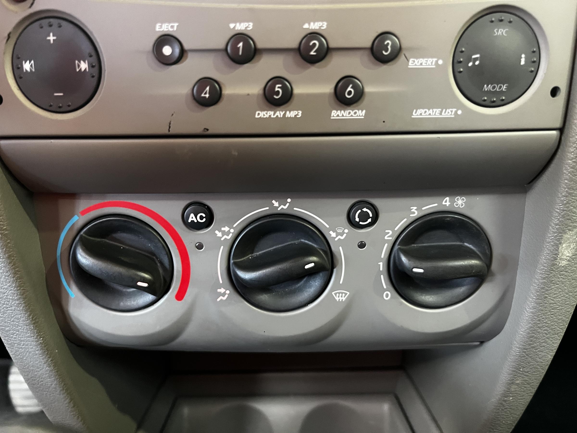 Renault Thalia, 2012 - pohled č. 13