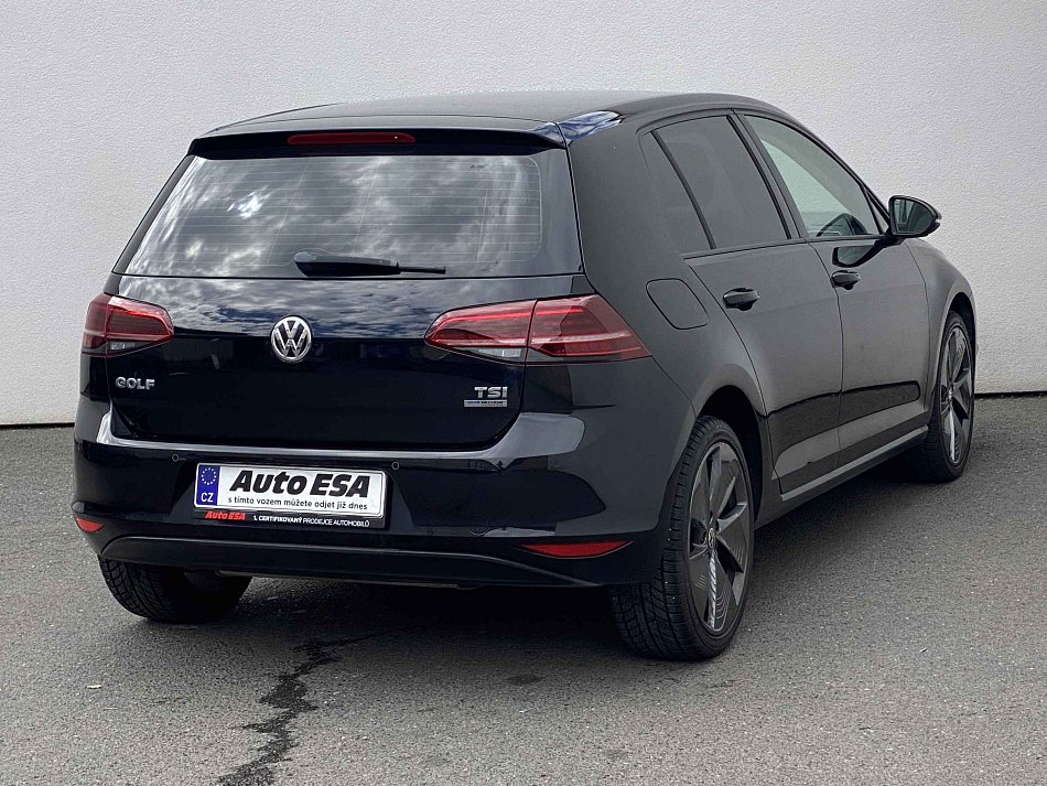 Volkswagen Golf 1.2 TSi 