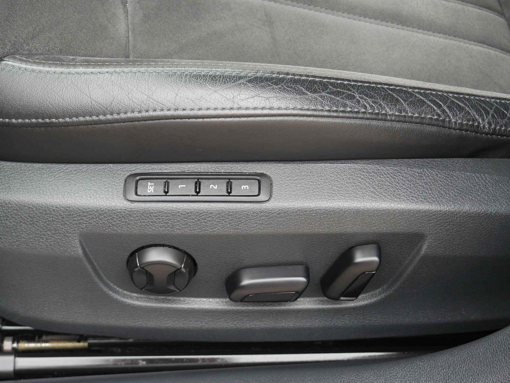 Škoda Superb III 2.0 TDi 