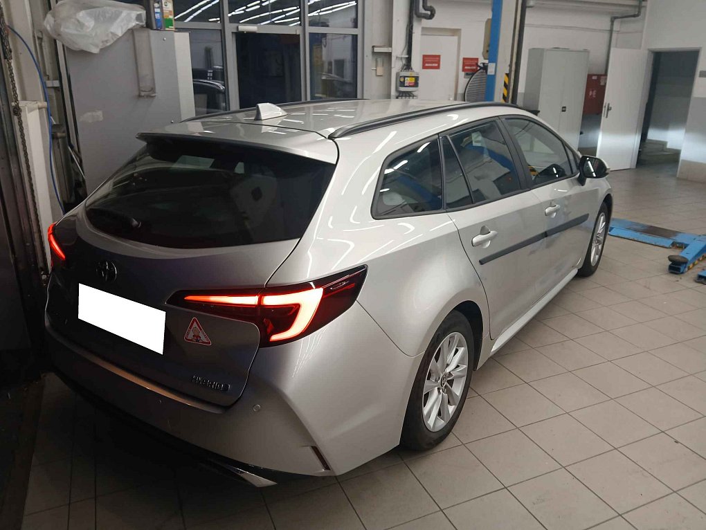 Toyota Corolla 1.8 e-CVT Comfort
