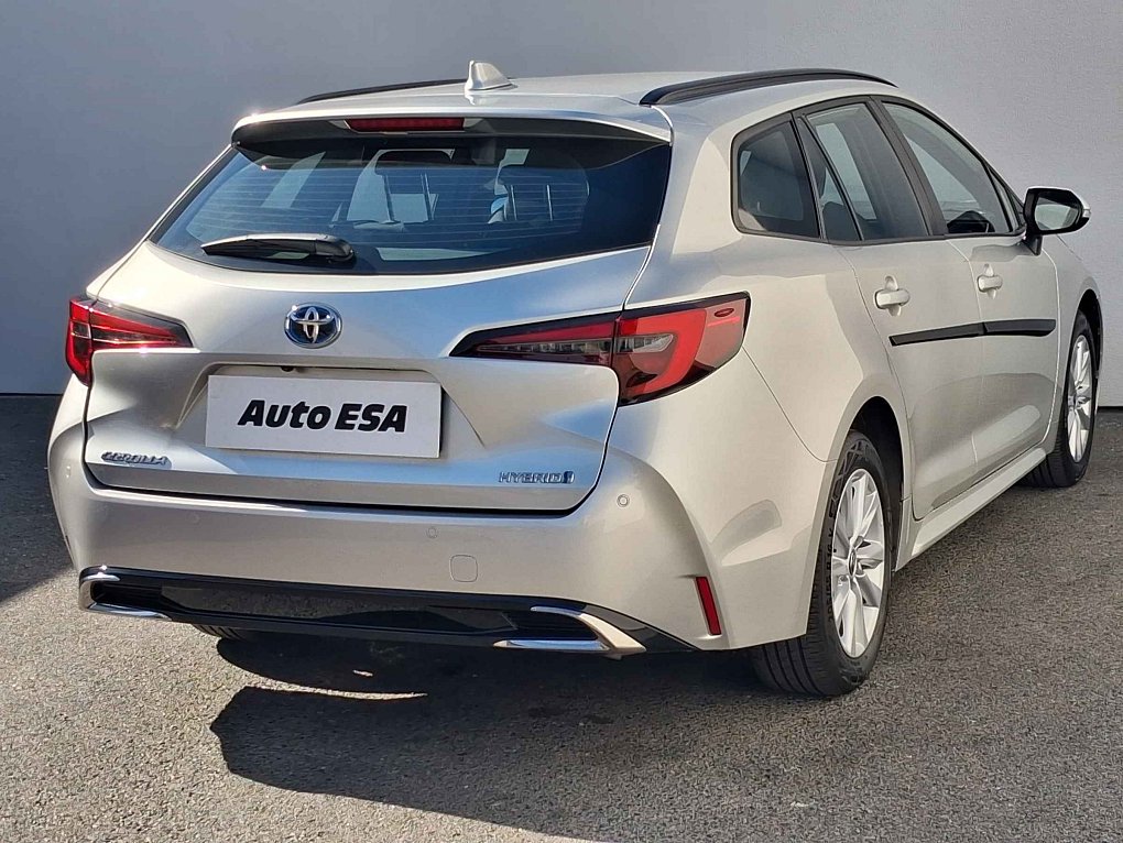 Toyota Corolla 1.8 e-CVT Comfort