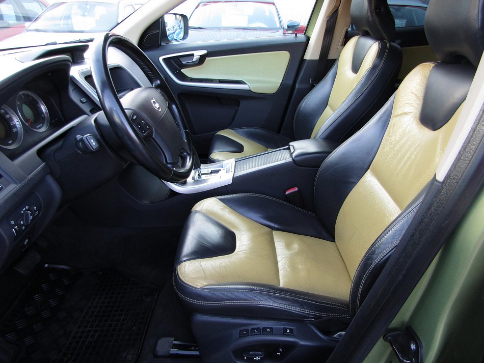 Volvo XC60 2.4 D5 Summum 4x4