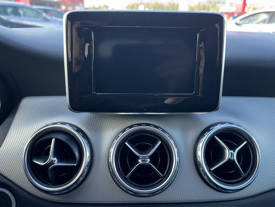 Mercedes-Benz GLA 2.2CDi  200 4Matic