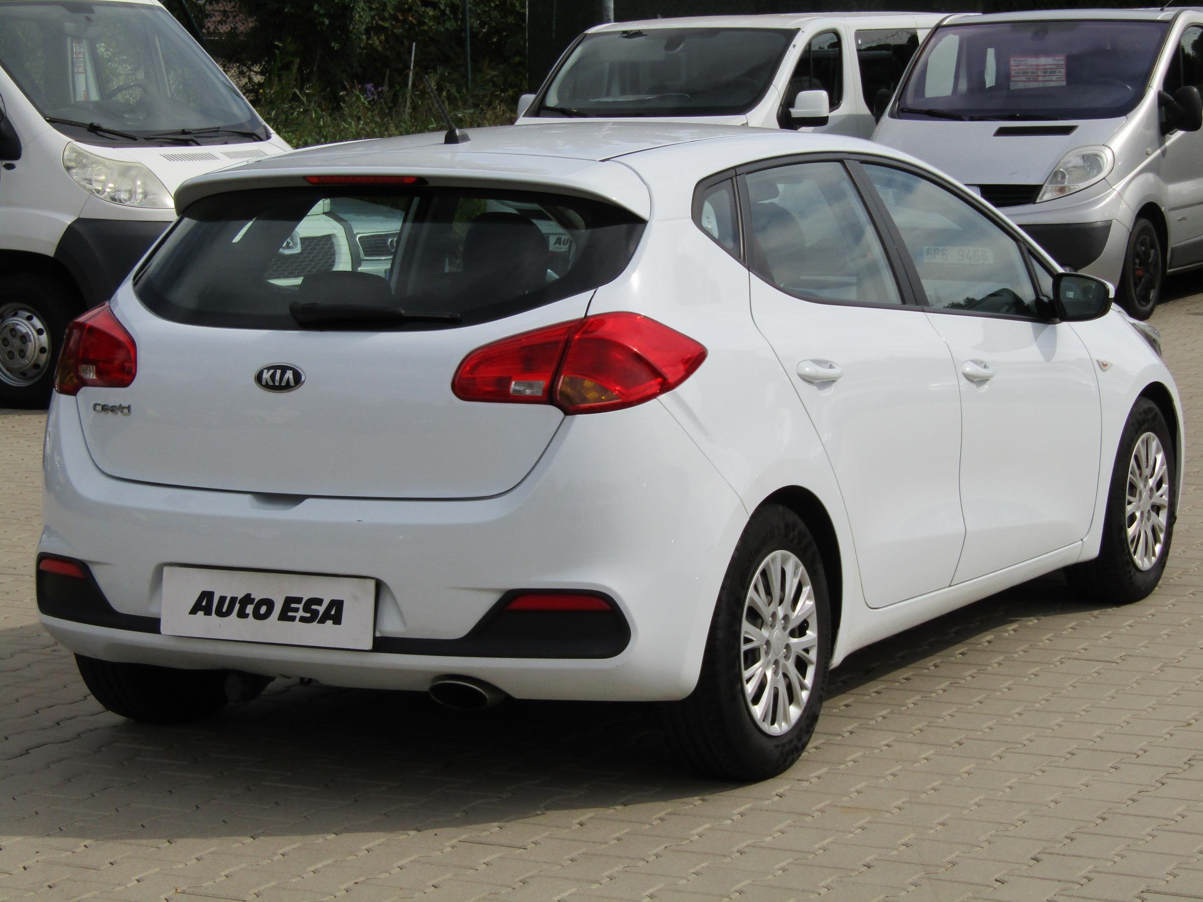 Kia Cee´d, 2012 - pohled č. 6